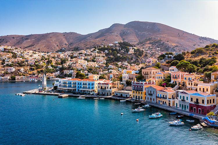 Must-Visit Islands for Yacht Charters in Greece