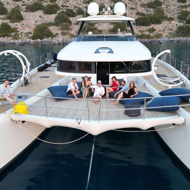 Crazy Horse Private Yacht Charter
