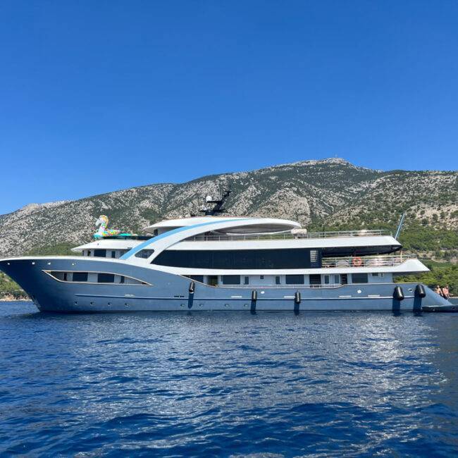 Bella Luxury Yacht Charter Croatia